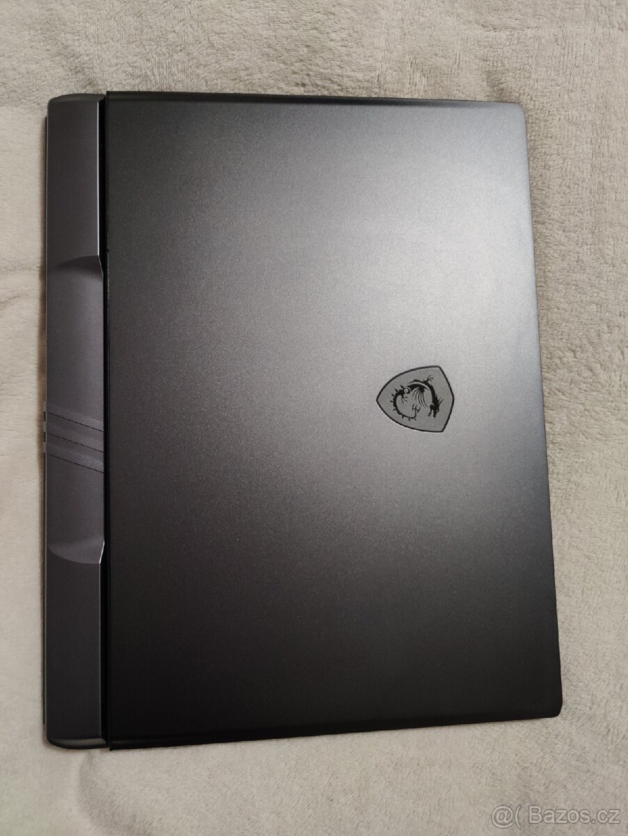 Herní notebook 17" i9 13980HX, RTX 4080 12GB 175W, - 4