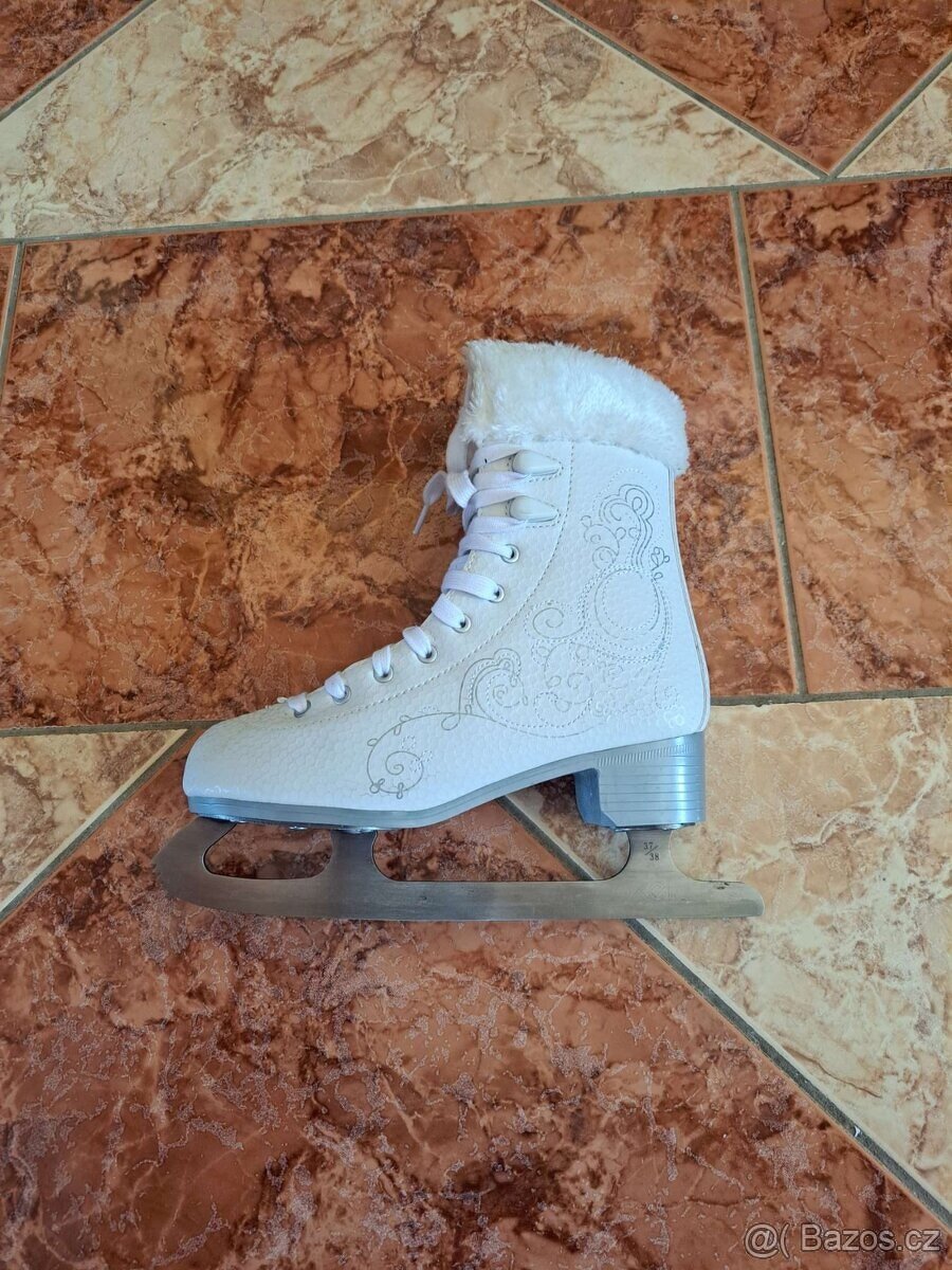 NOVÉ ZNAČKOVÉ BRUSLE OXELO, S KOŽÍŠKEM - 4