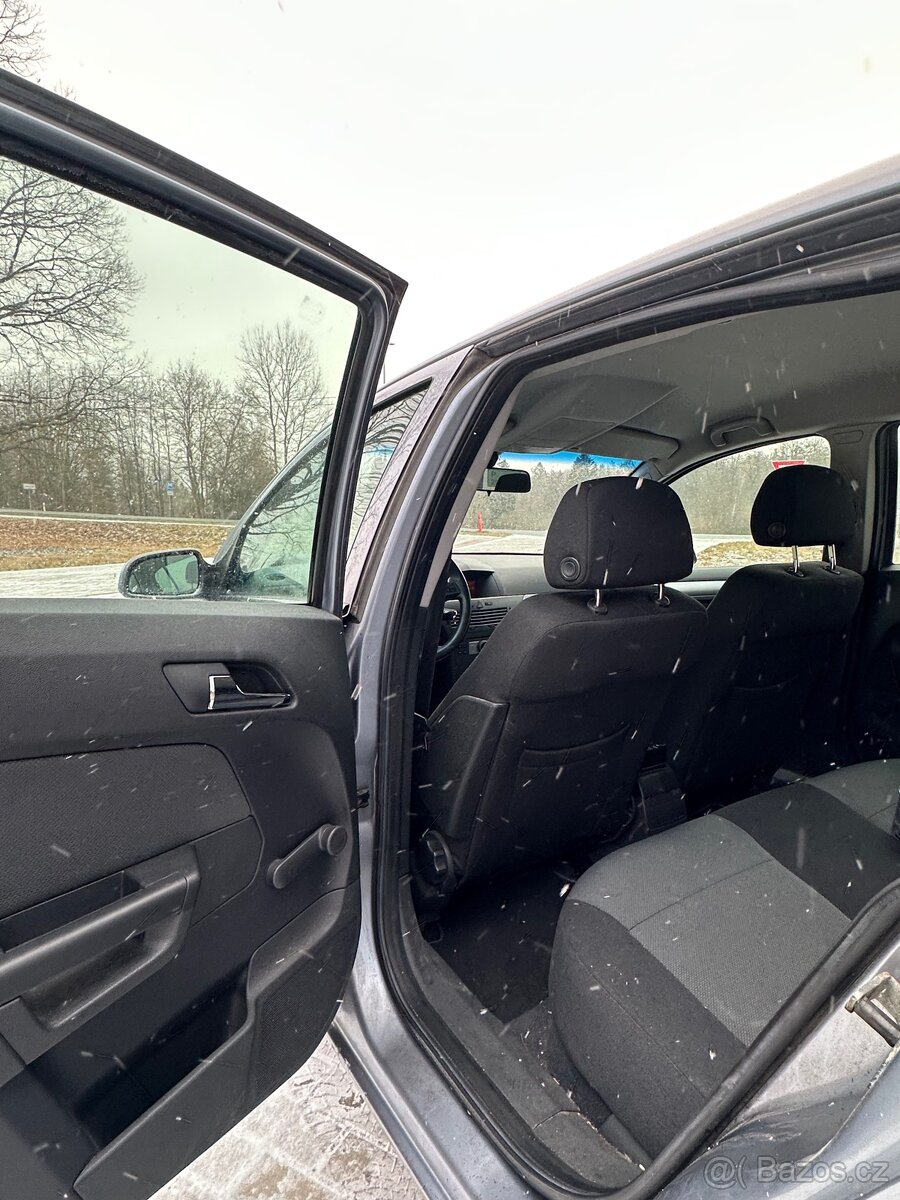 Opel Astra H 2007 , NOVA STK - 4