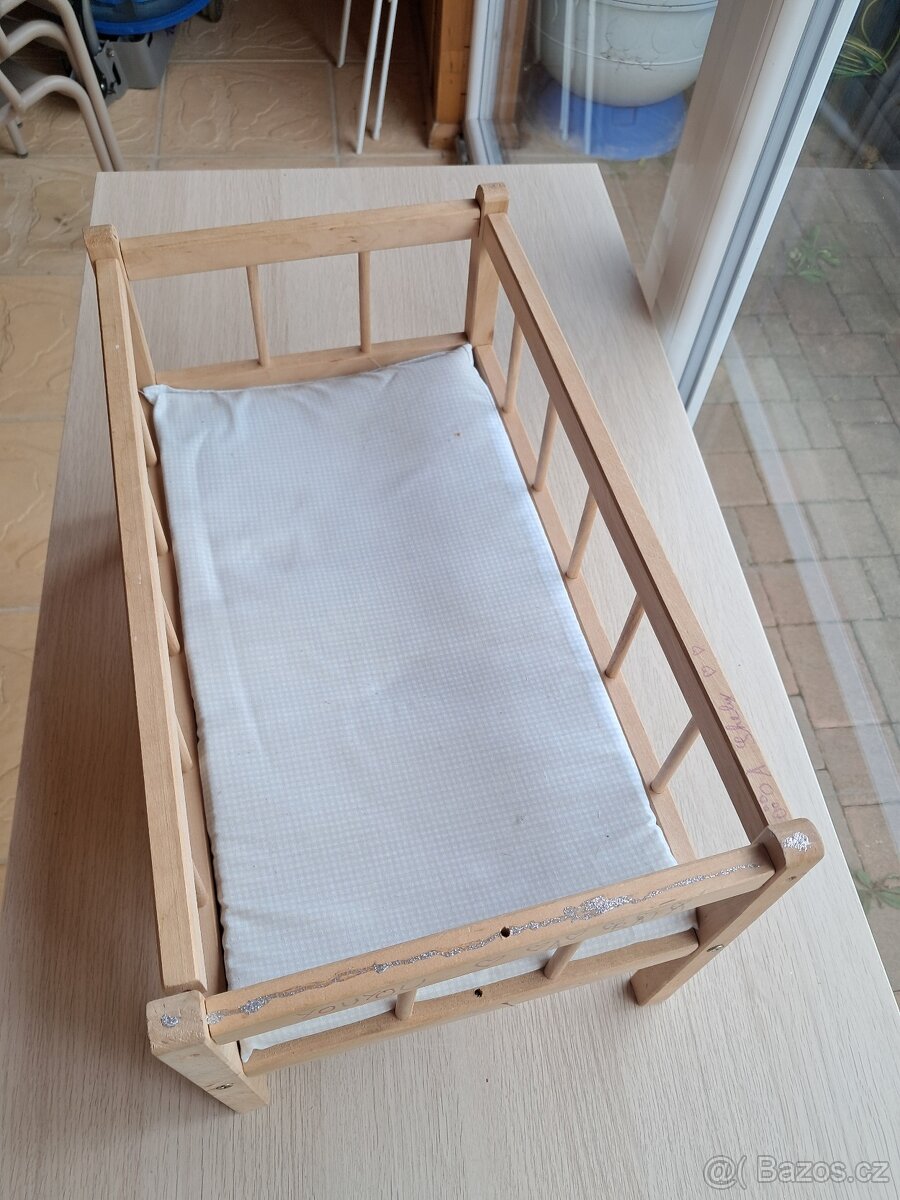 Dřevěná postýlka - 4
