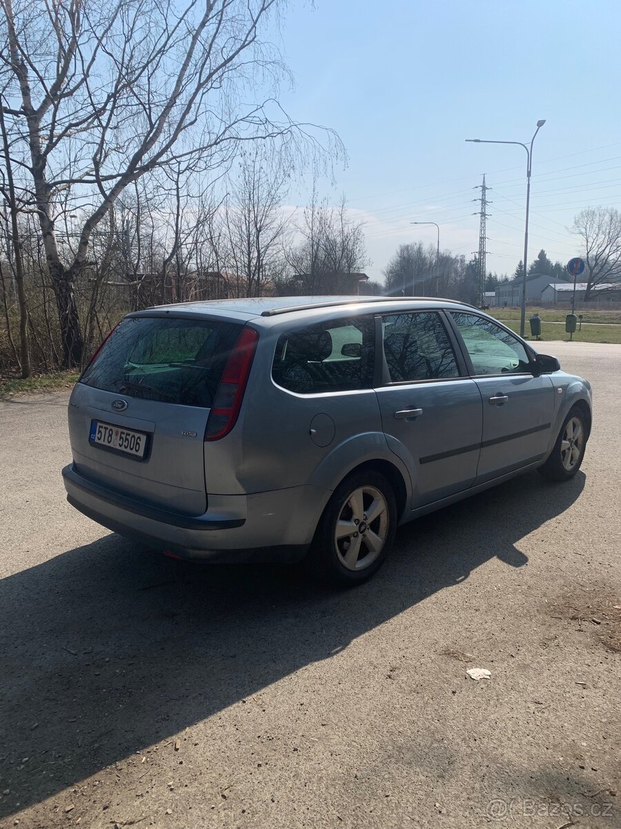 Ford Focus 2 1.6 TDCI 80kw - 4