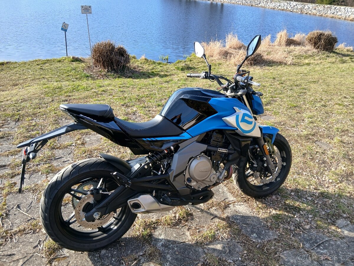 CFMOTO 650 NK - 4