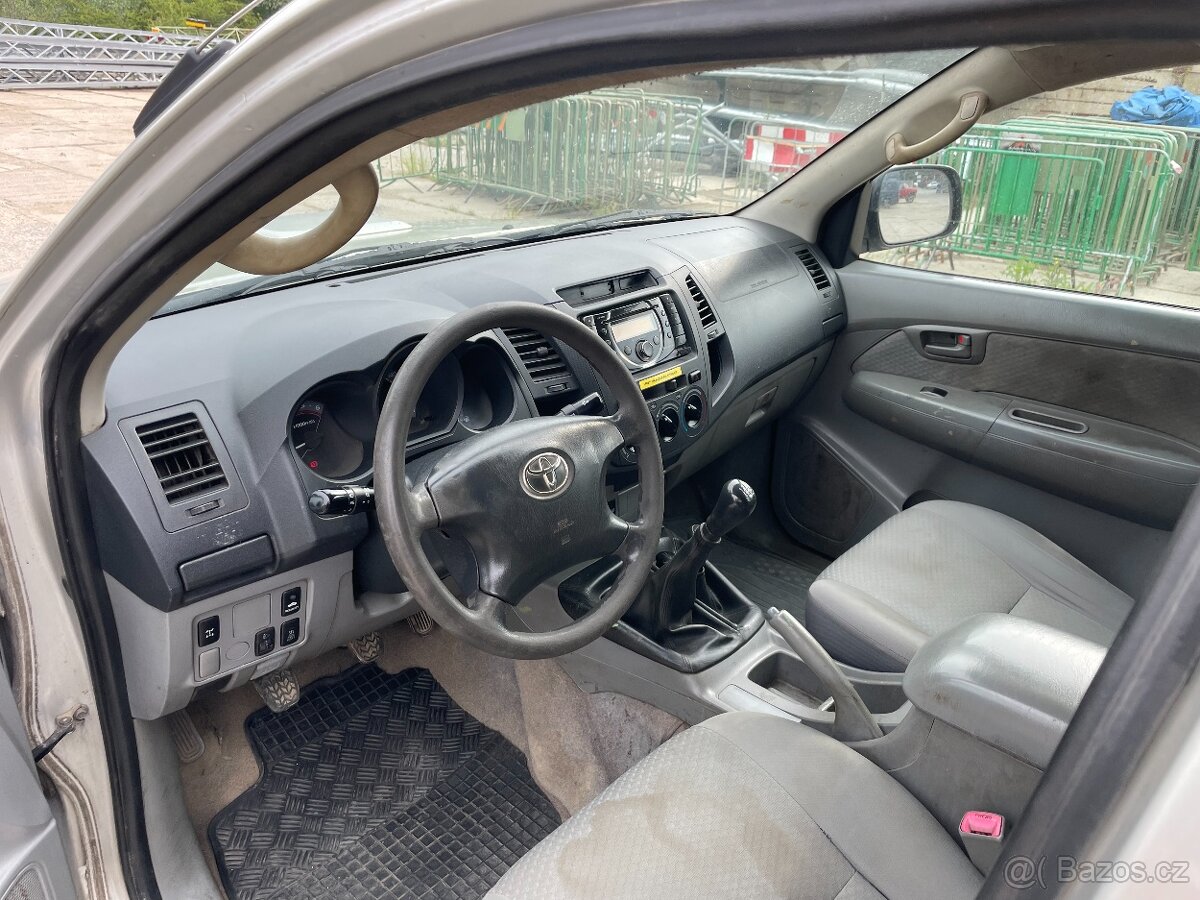 Toyota Hilux, 2,5 D-4D,DoubleCab,Hardtop,klima,dph