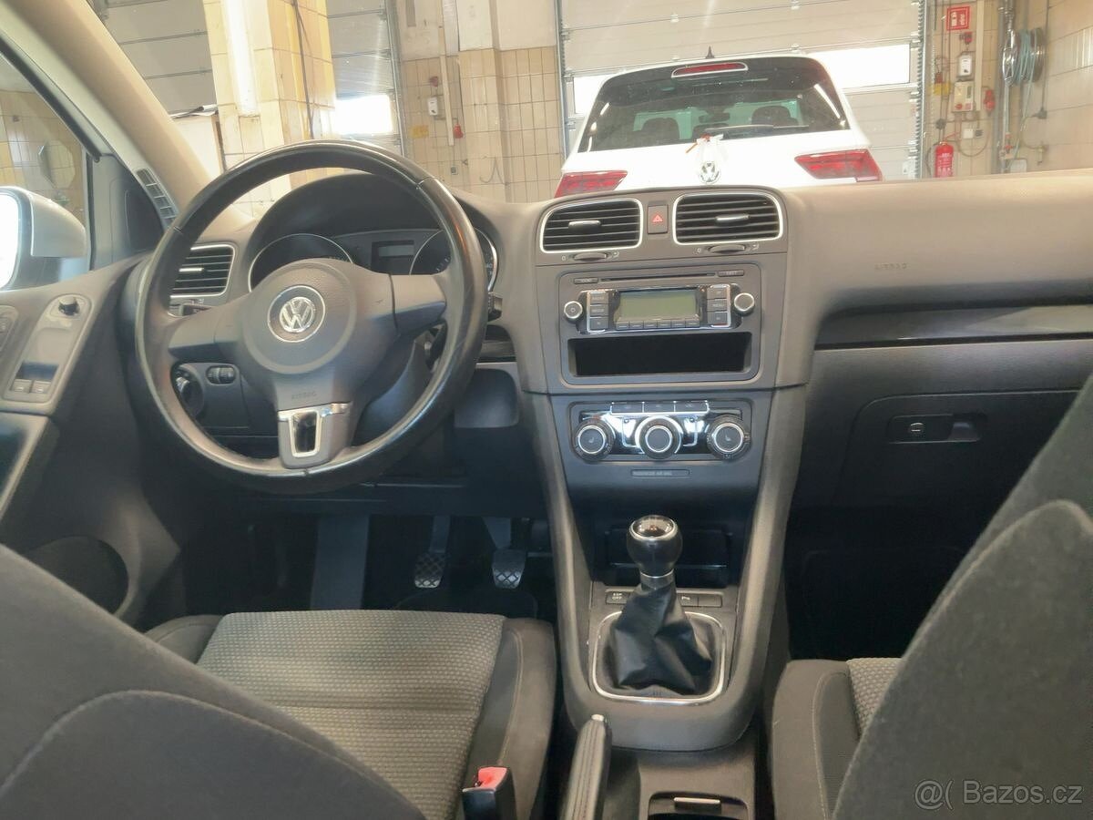 Volkswagen Golf 6 1.4Mpi 59KW COMFORTLINE 132 tis km 7/2009 - 4