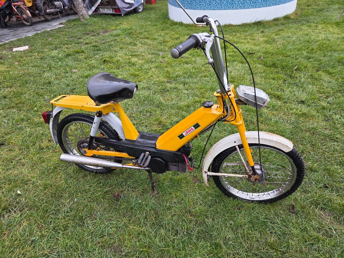 Babetta 207 s kartičkou, žlutá původní 9. - 4