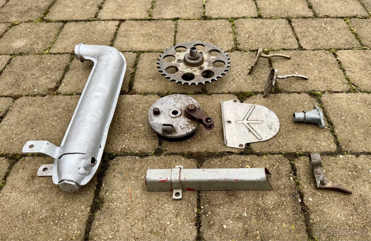 Jawa 50 Jawetta, Stadion - díly - 4