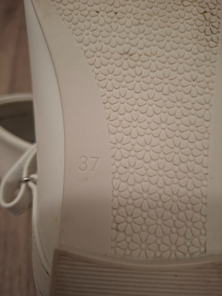 Balerínky bílé 35 a 37 - 4