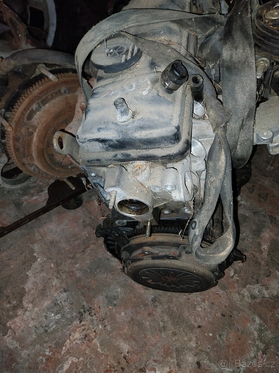 Peugeot 309/205 motor - 4