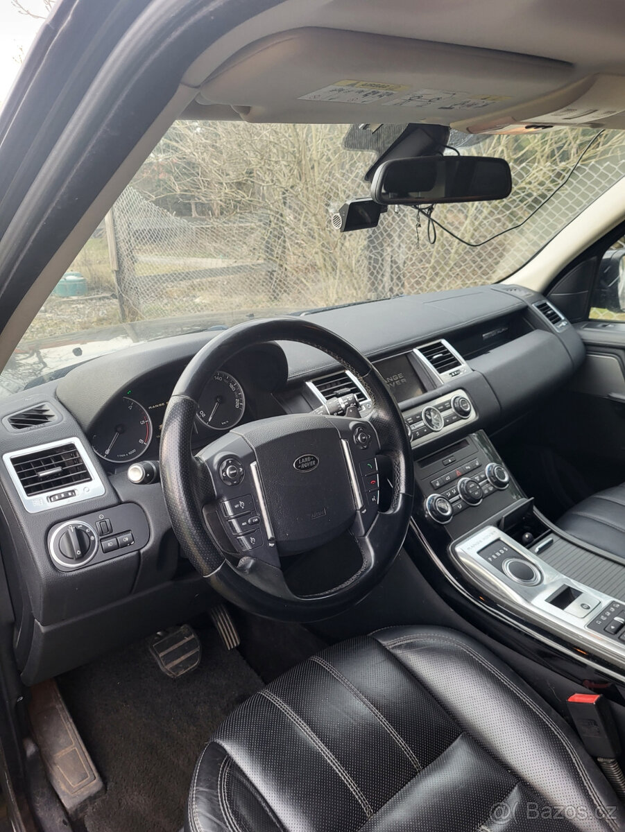 Range Rover sport 3,0 HSE, 2012, poškozený motor