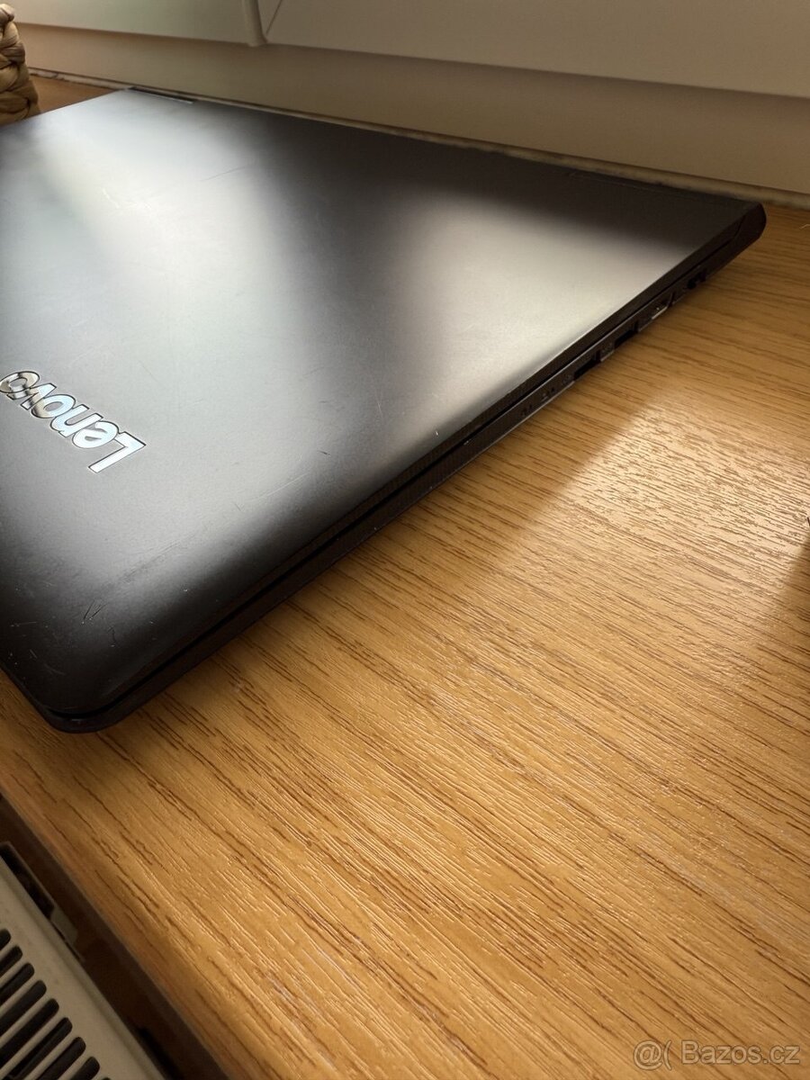 Prodám herní notebook Lenovo IdeaPad 700-15ISK - 4