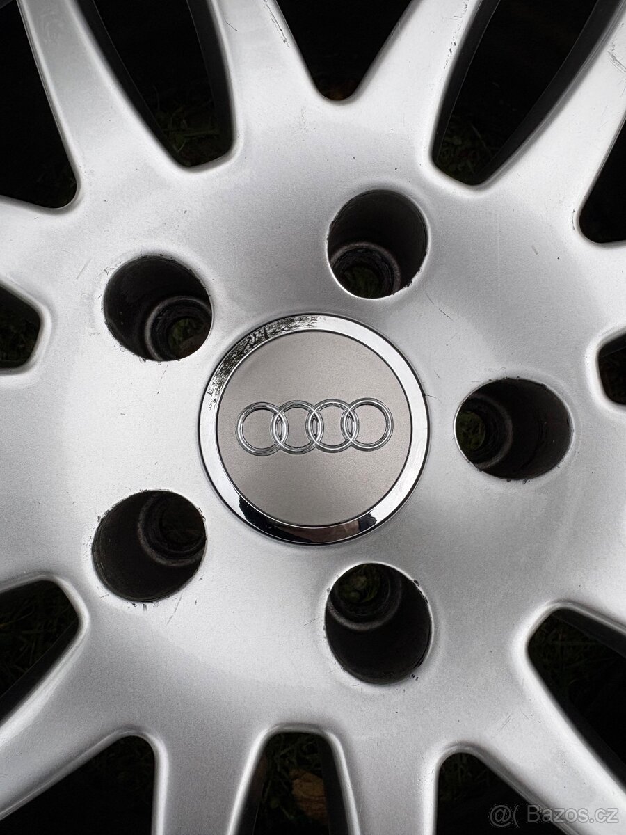 Středové krytky kol Audi 69mm šedé - 4