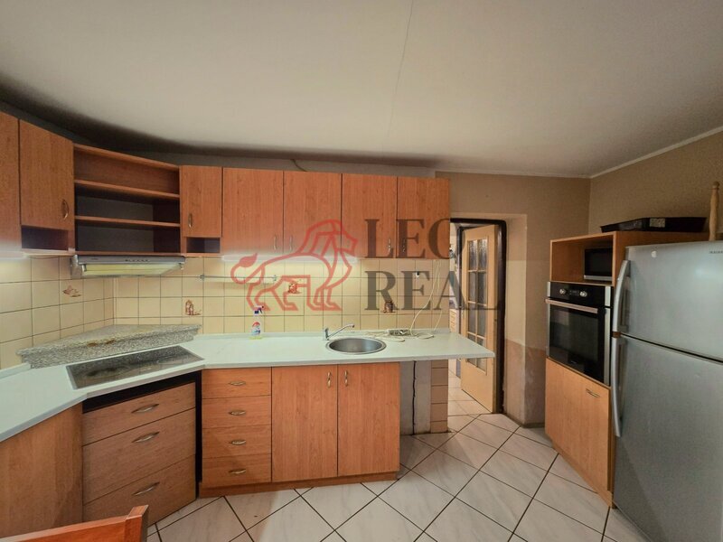 Pronájem 3+1 v rodinném domě 92 m² se zahradou - 4