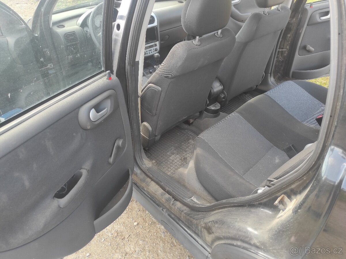 Opel Corsa C 1,2 59kw Twinport 2006 - 4