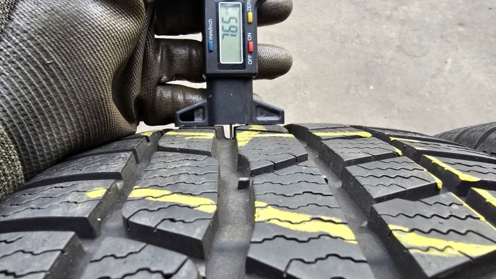 Zimní pneu 205/55/16 Continental - 4