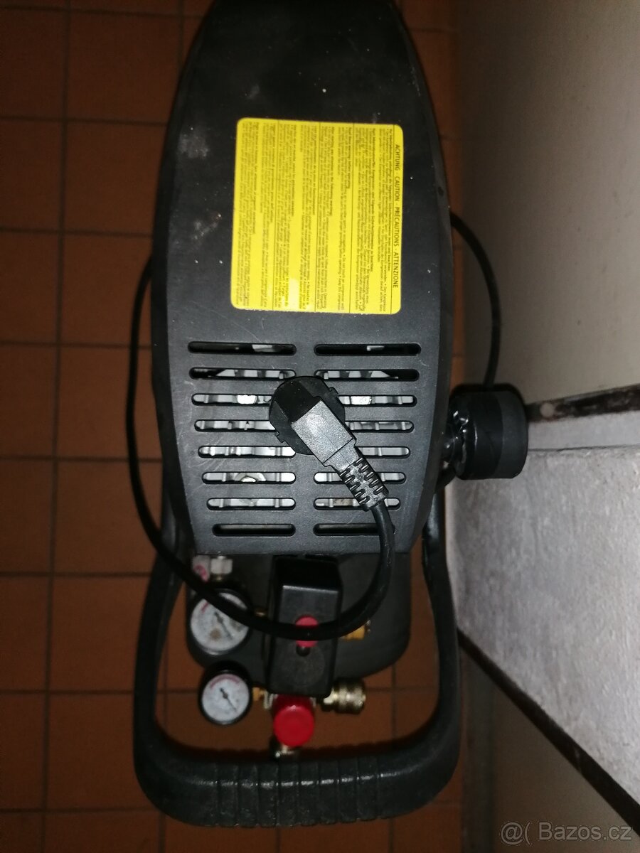 Olejovy vzduchovy kompresor MATRIX AC 2000-25 8 baru - 4