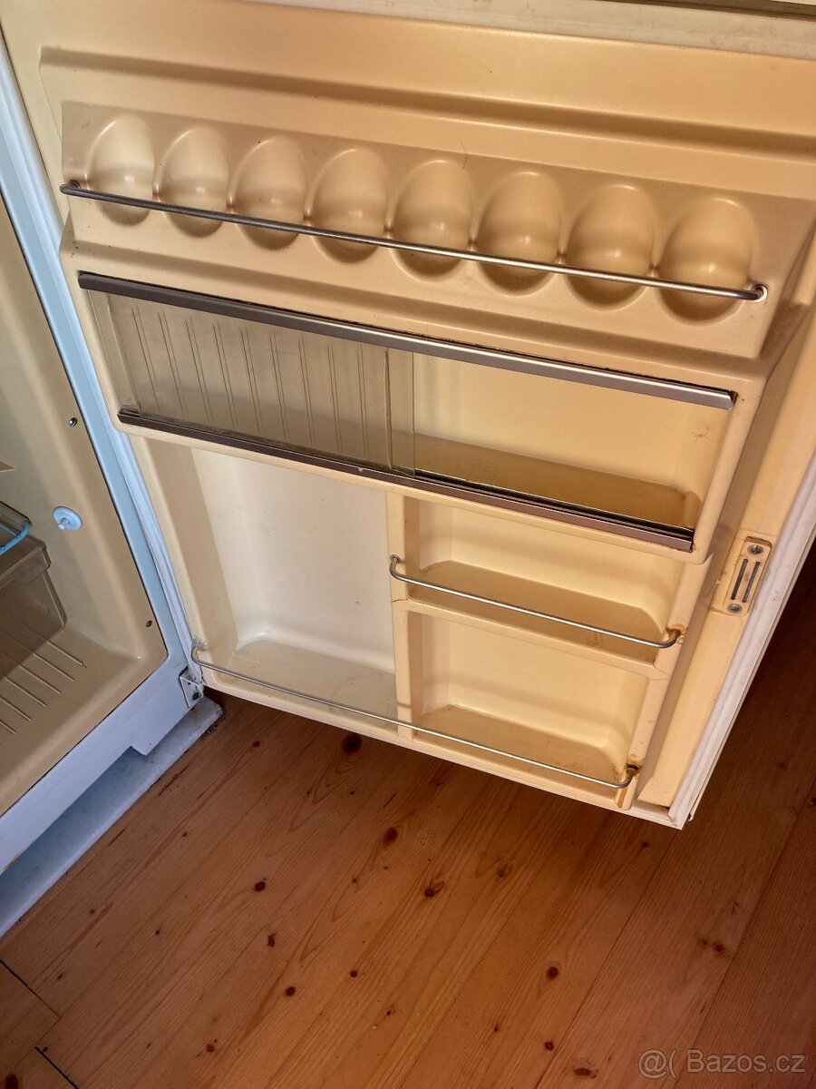 Retro lednička Calex - 4