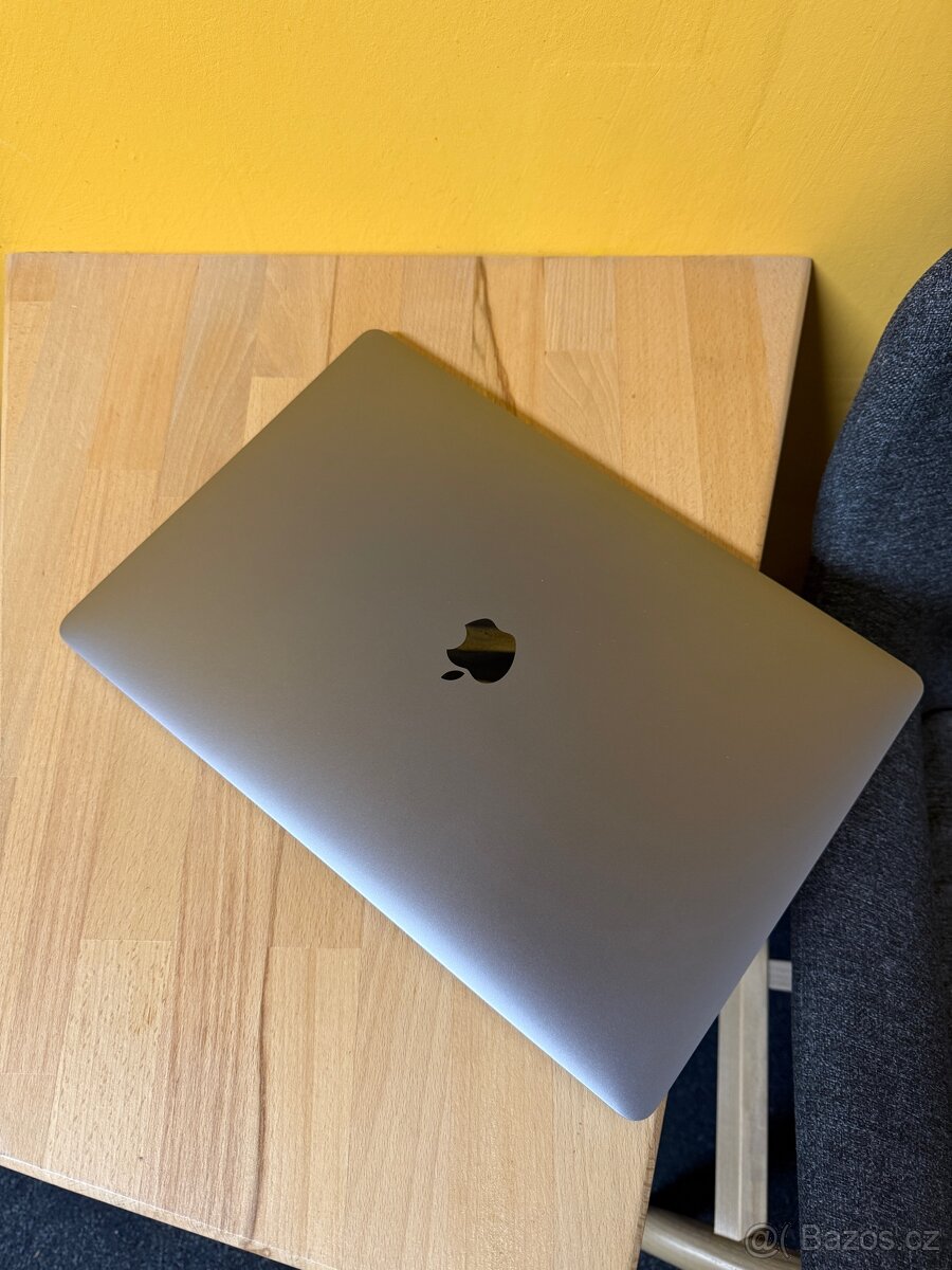 MacBook Pro 15” (2017) - 4