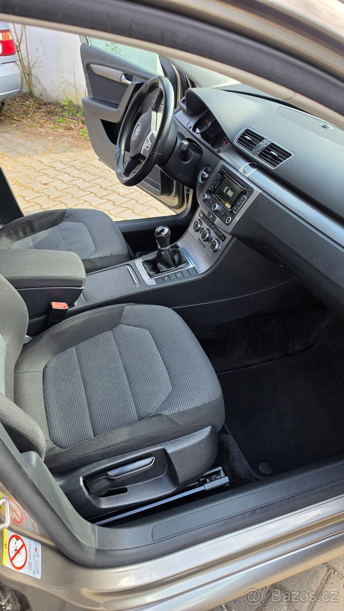 Volkswagen Passat Kombi 2012 - 4