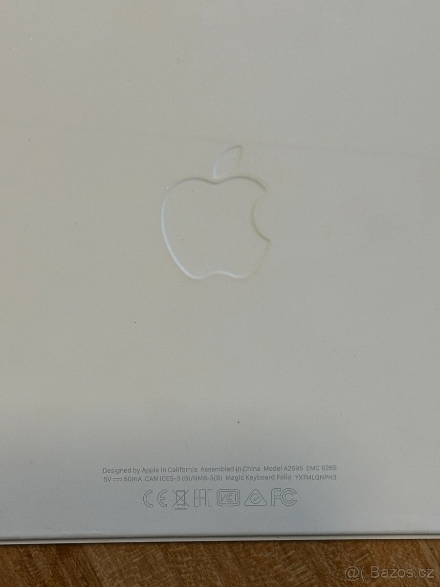 Originál Apple Magic Keyboard A2695 pro iPad 10,9" 10. gen - 4