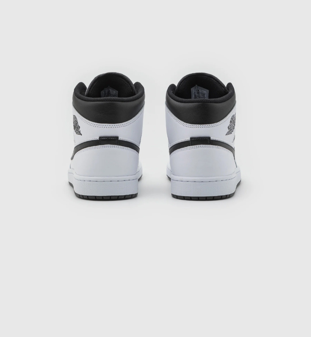 NIKE AIR JORDAN 1 MID - 4