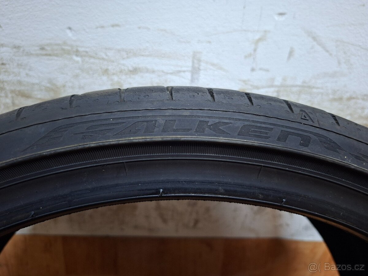 Letní pneu 245/30/20 Falken - 4