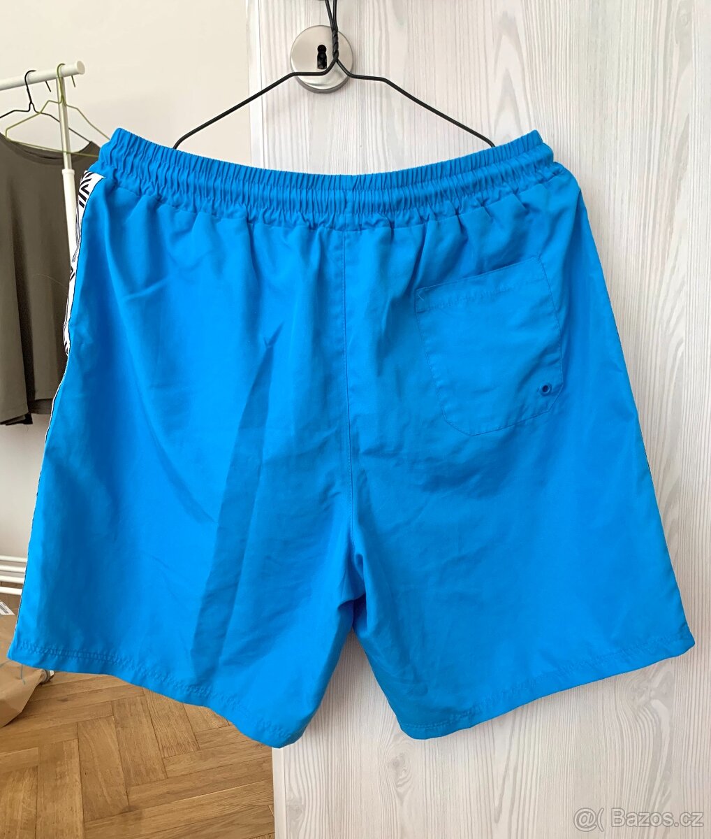 Delší plavky kratasy Umbro Sportisimo Vel. M - 4