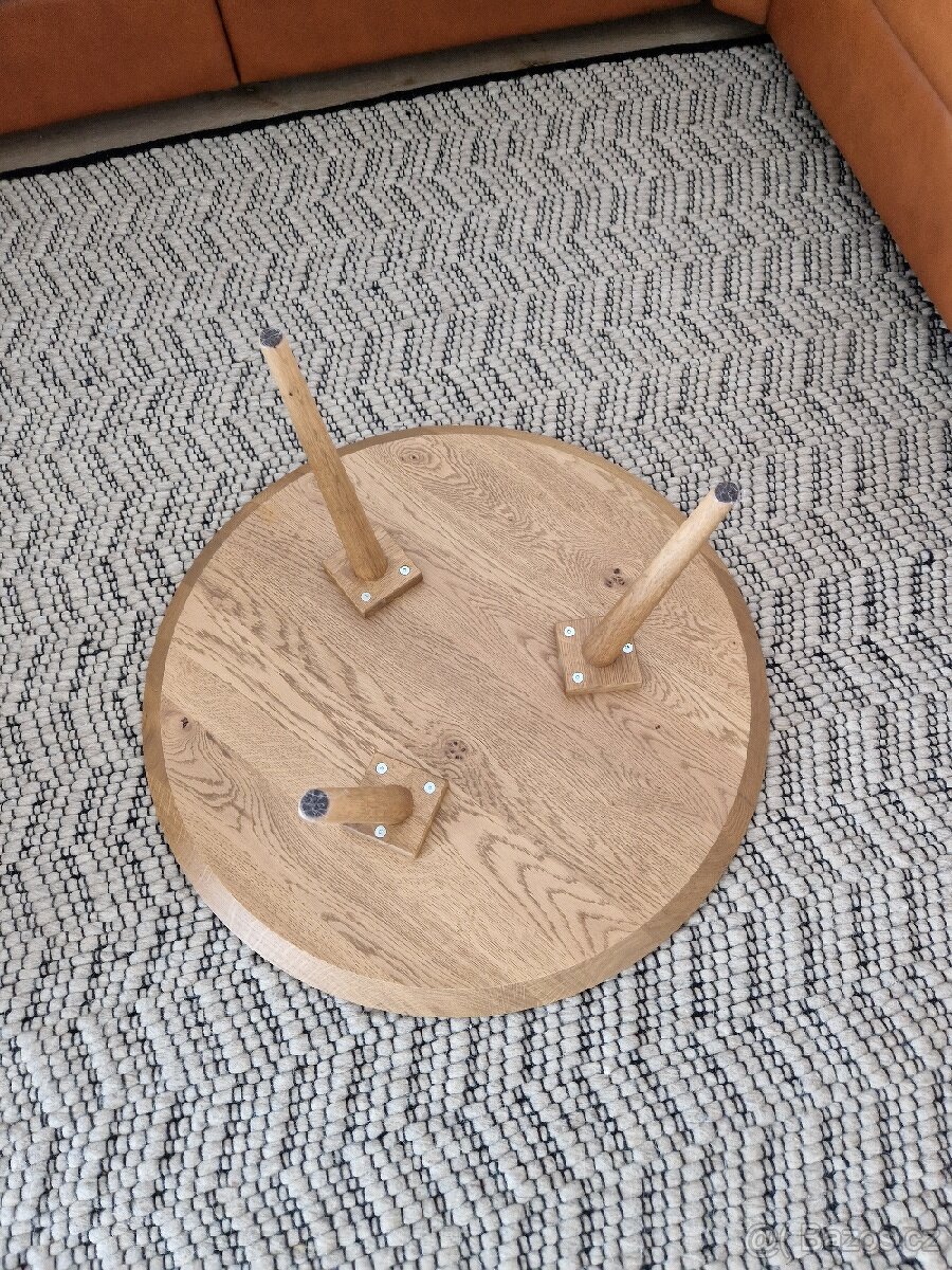 Masivní dubový konferenční stolek 70cm, výška 35cm - 4