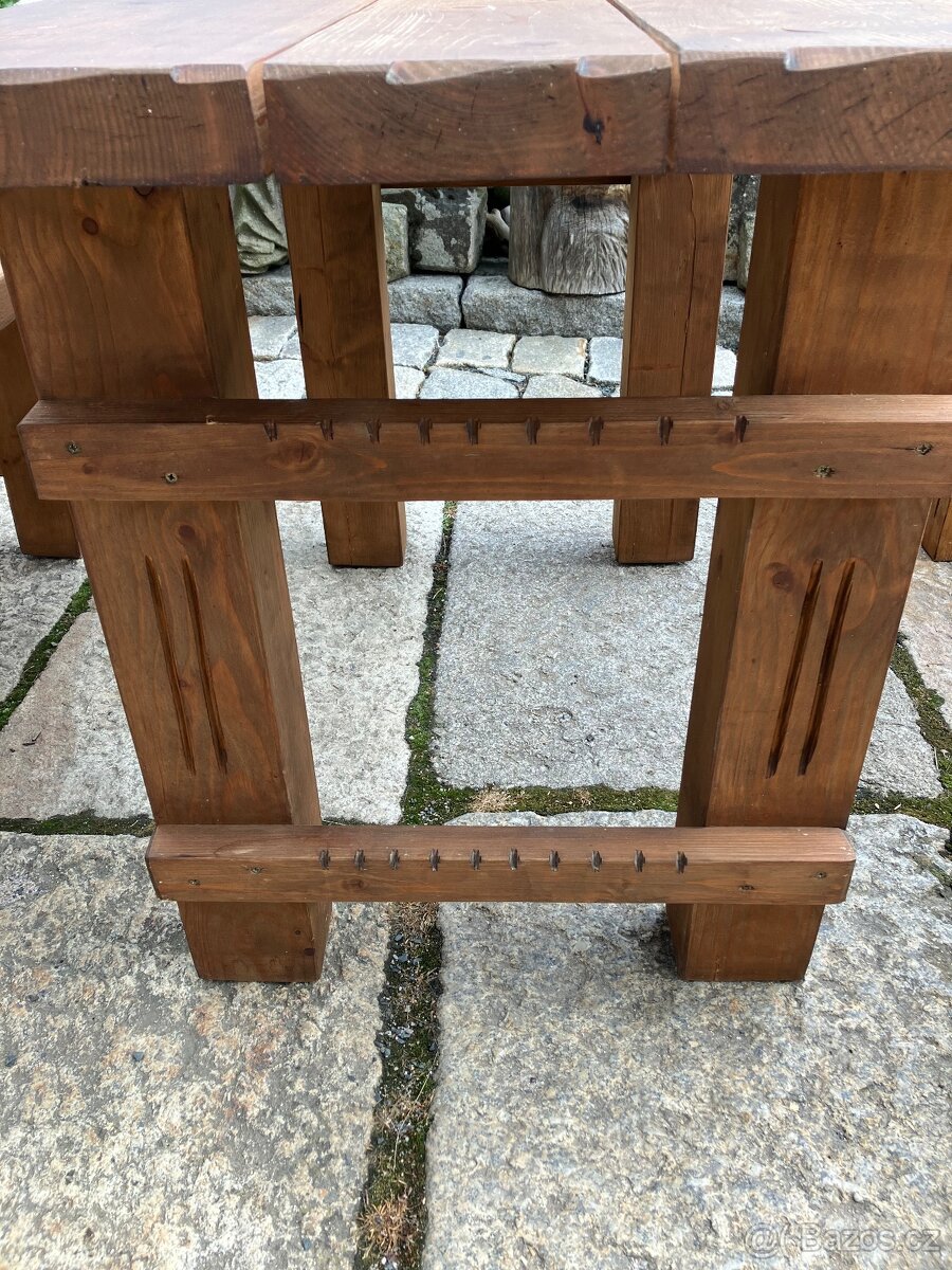 Stůl a dvě lavice - 4