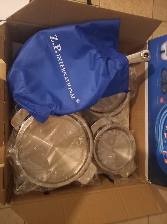 Sada nerezového nádobí. - 4