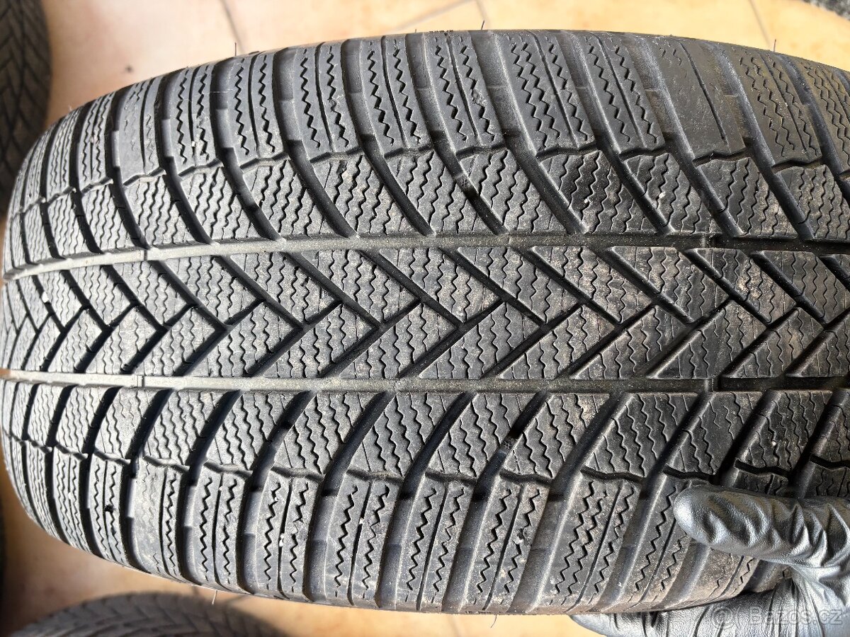 Zimní sada kol Originál BMW 245/45 R18 100V - 4