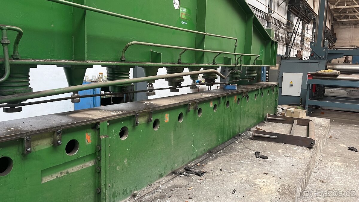 Hoblovka hrán plechu HHP 10 - 4