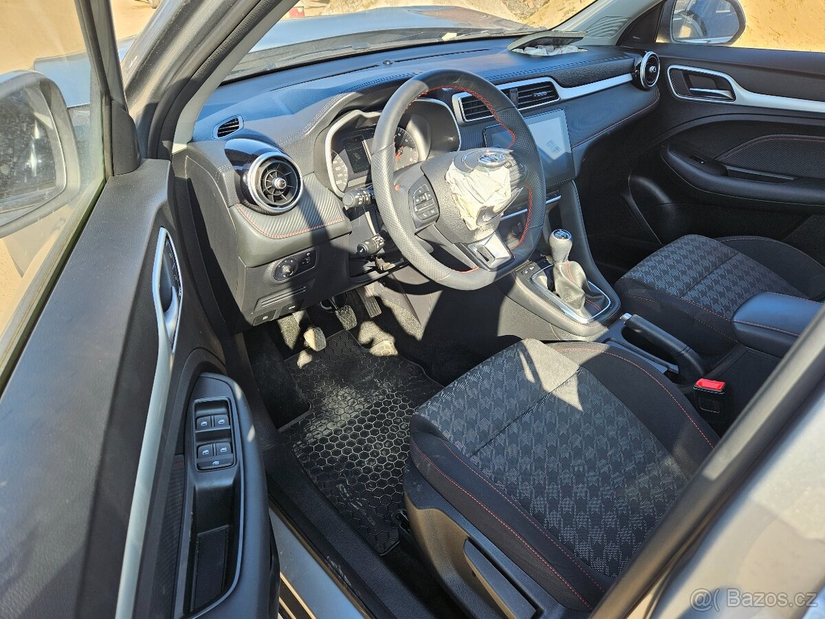 MG ZS 1.5i 78kw 2024 ESSENTIAL - 4