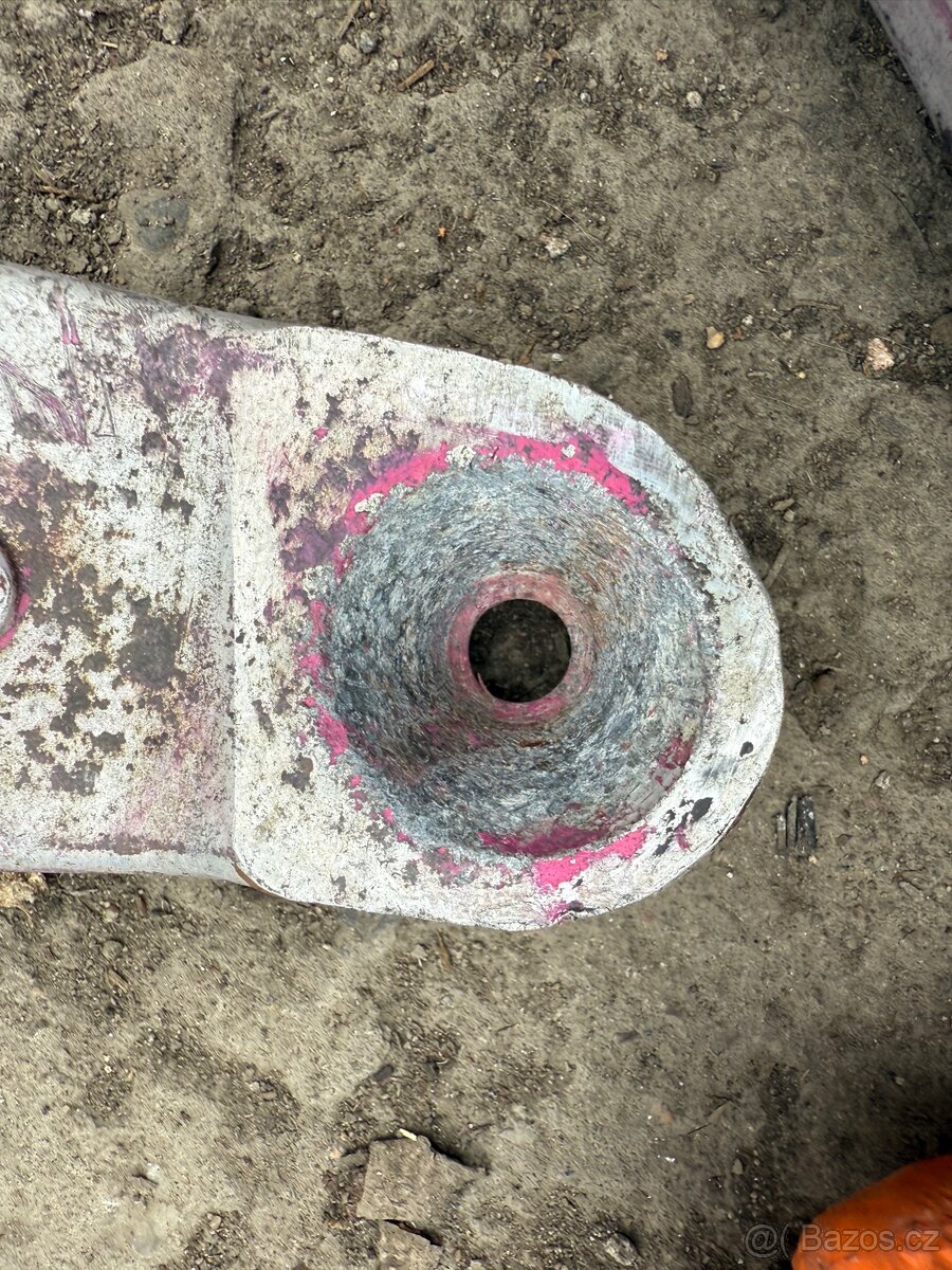 Hliníková STi ramena Subaru - 4