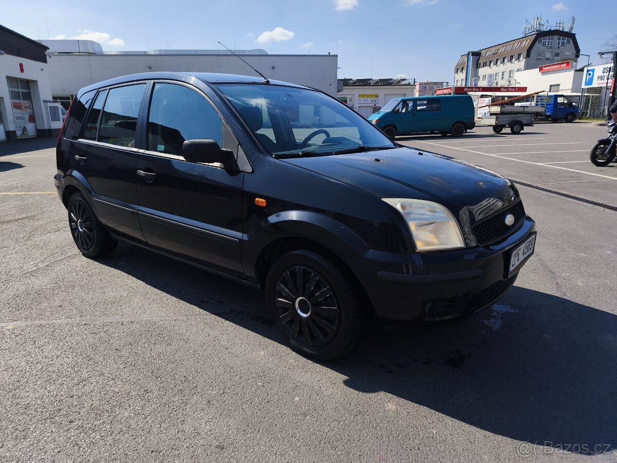 Ford Fusion 1.4 - 4