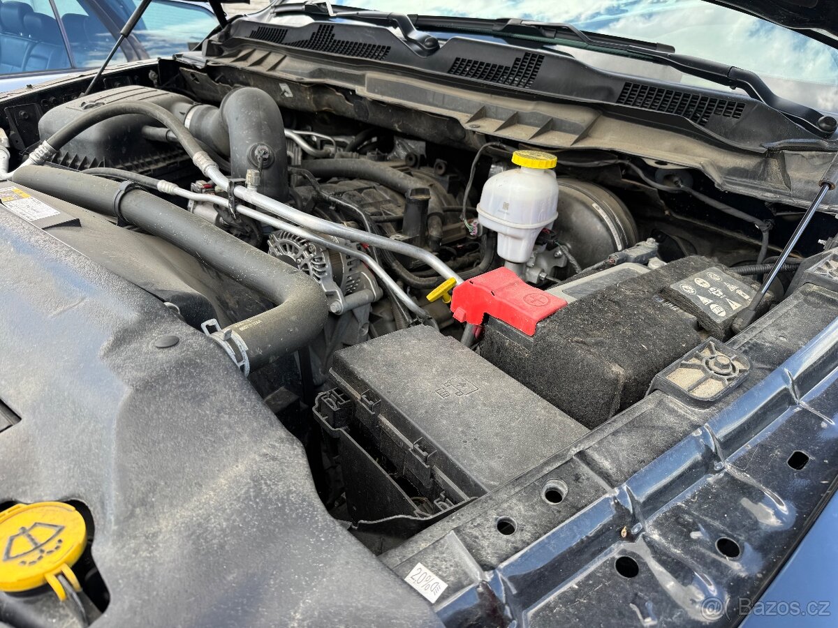 Ram 5,7 rok 2023 - 4