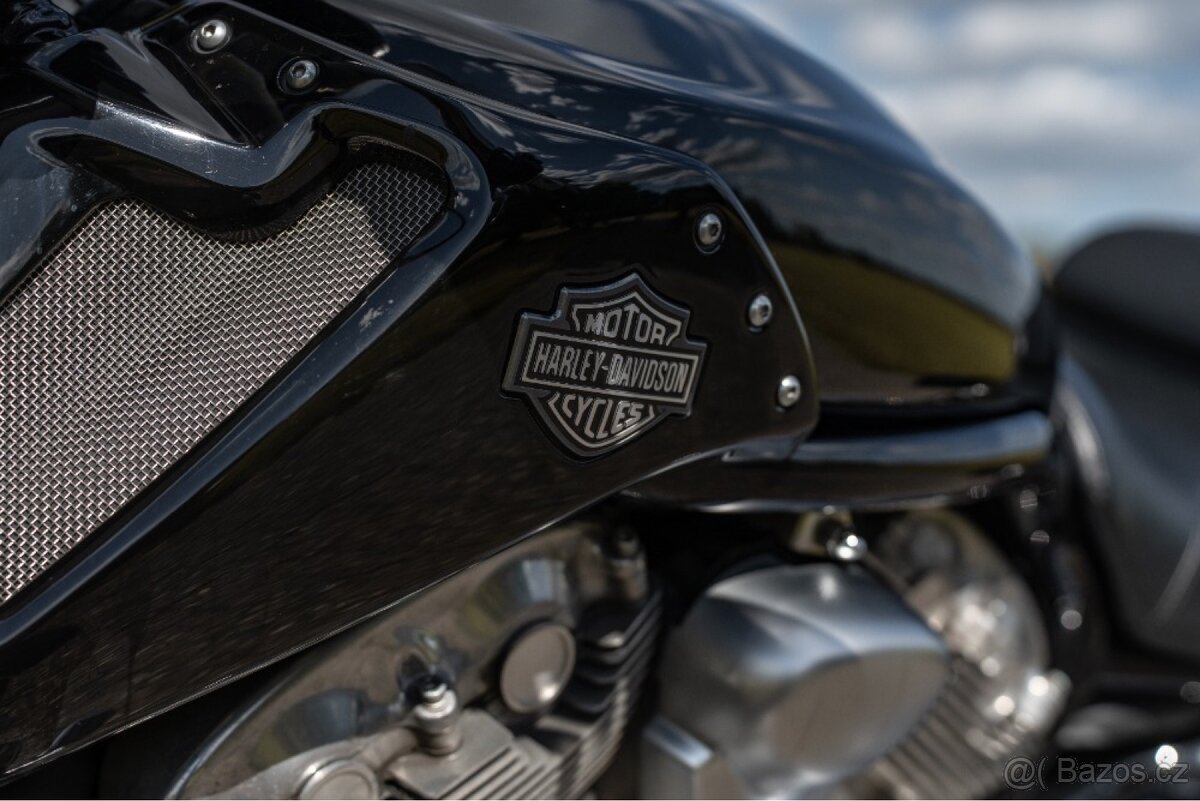 Harley-Davidson V-Rod Muscle - 4