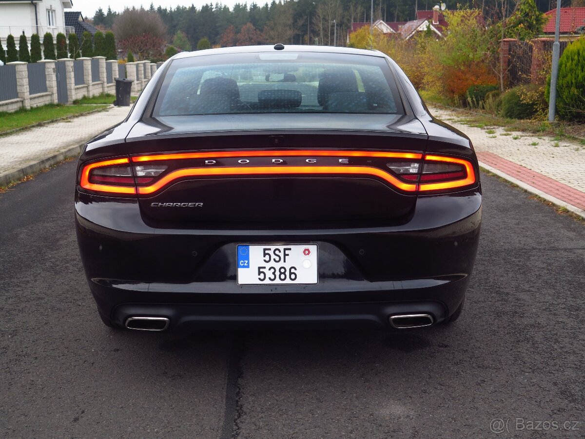 Dodge Charger 3.6 V6 - DPH - SRT vzhled - 4
