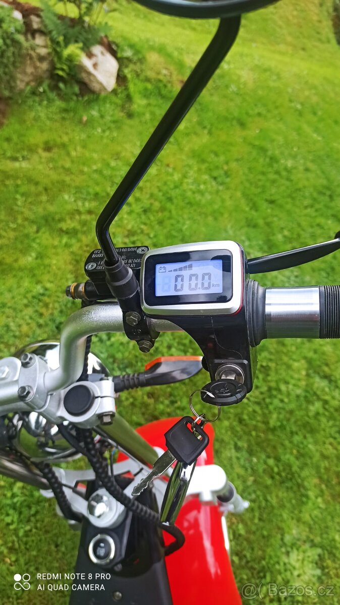 Elektrokoloběžka / moped 2000W - 4