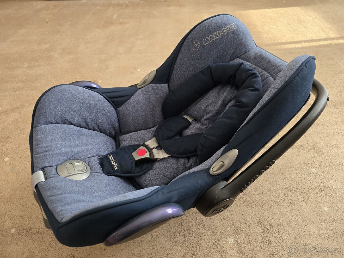 Maxi Cosi autosedačka + osofix základna - 4