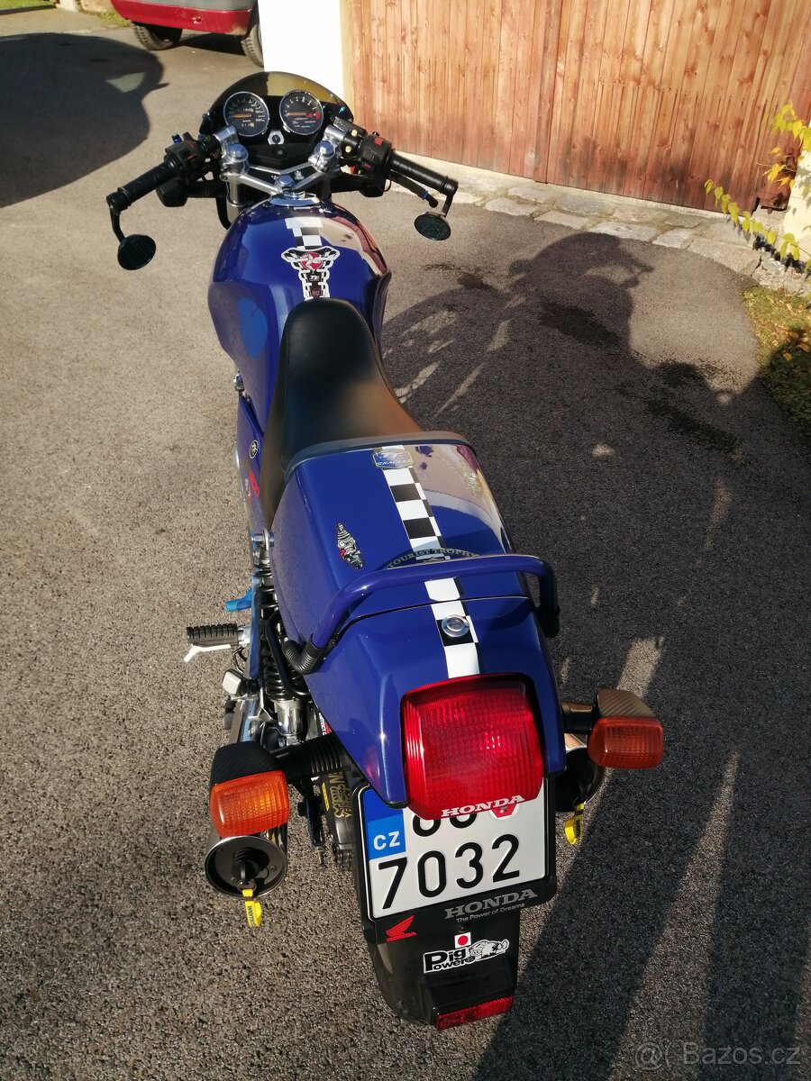 HONDA XBR 500 PC 15 - 4