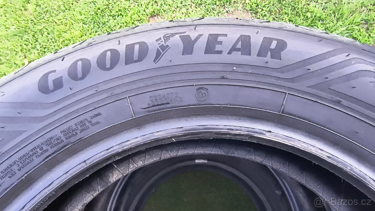 4ks letní pneu GOODYEAR 215/65 R17 - 4