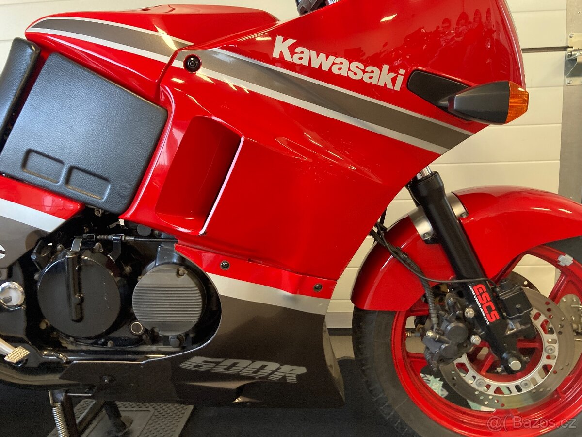 KAWASAKI GPX 600 - 4