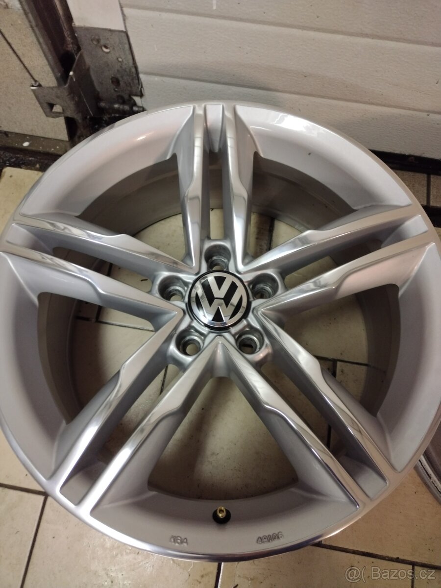 Alu kola 5x112 R 18 ET 30 - 4