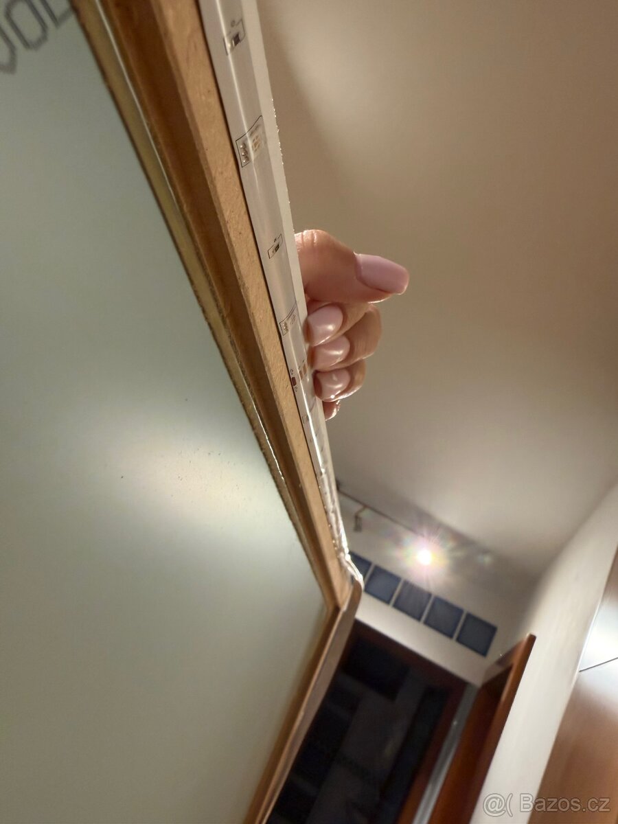 Velké nástěnné zrcadlo v bílém rámu - 4