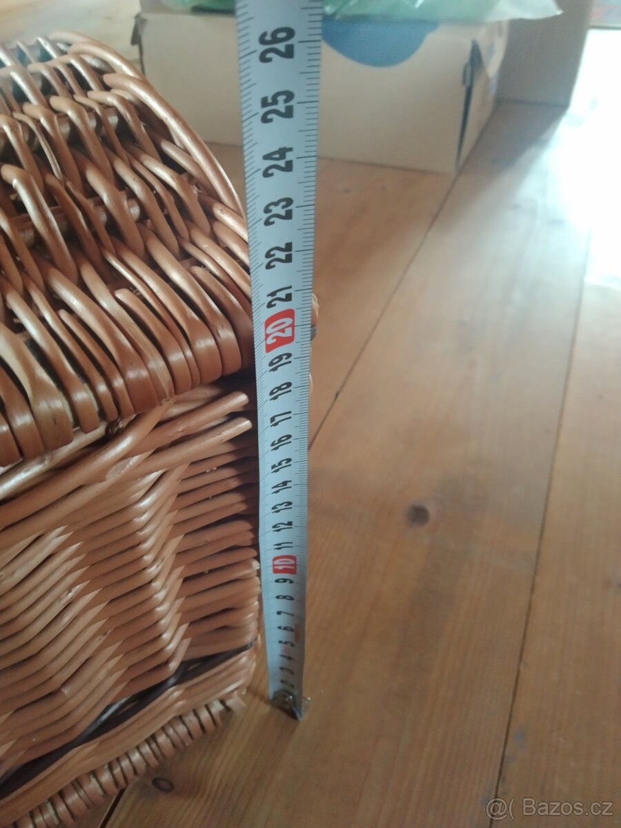 Proutěná truhla v top stavu - 4