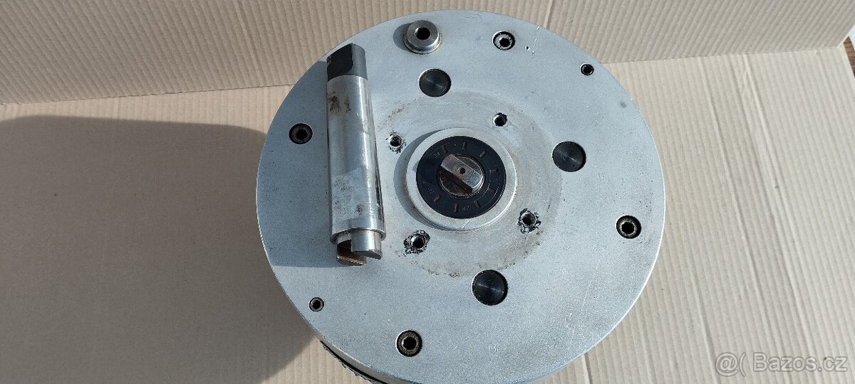 Vyvrtávací hlava pro 4 vrtáky - 4
