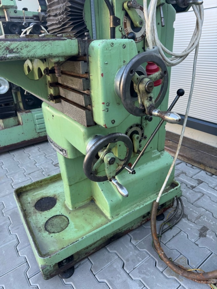 62. Frézka nástrojařská FN 25 - 4