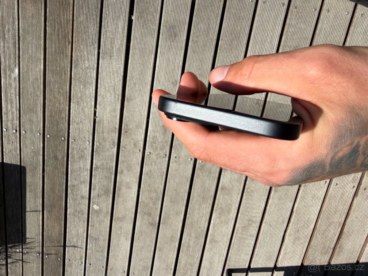 iPhone 15 128 GB - BLACK - 4