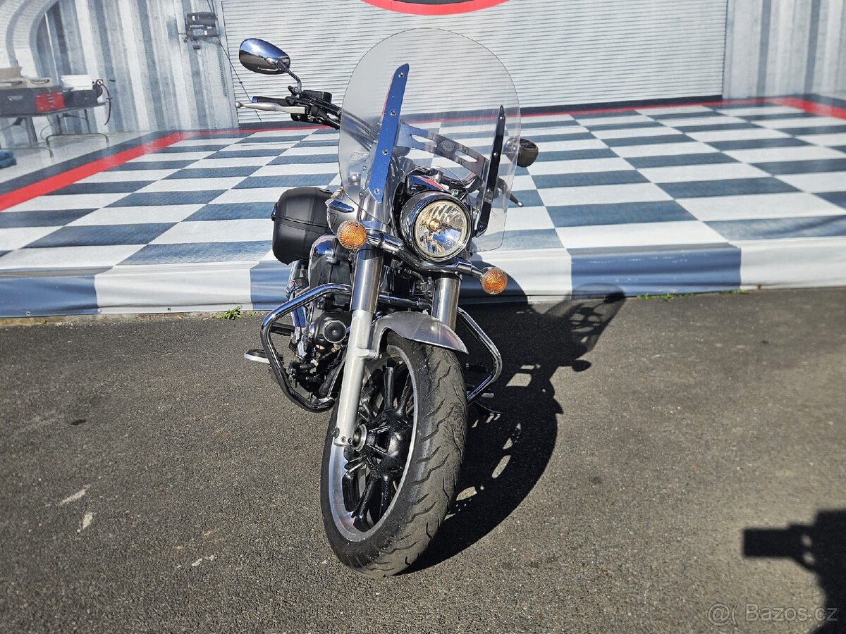 Yamaha XVS 950 Midnightstar - 4