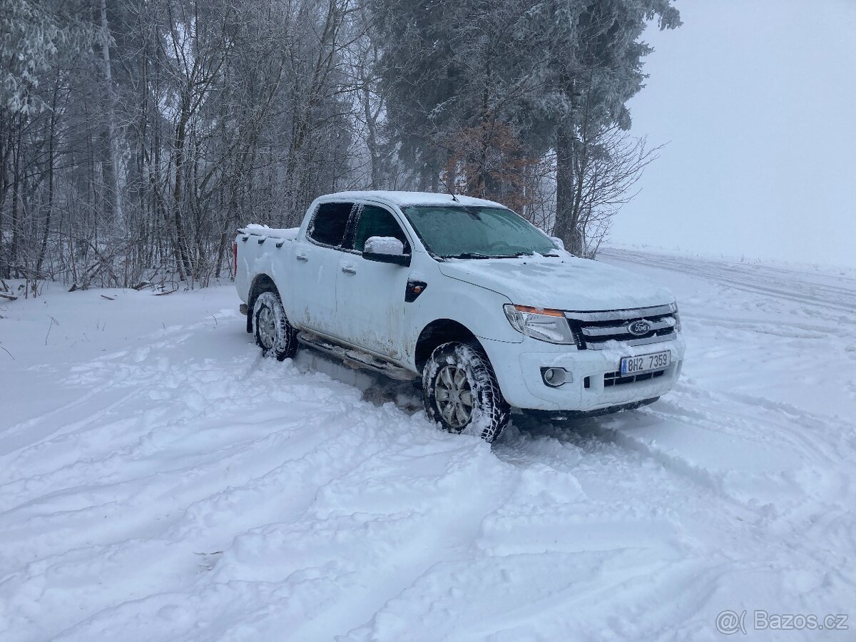 Prodám Ford Ranger 2.2 XLT DoubleCab manuál - 4